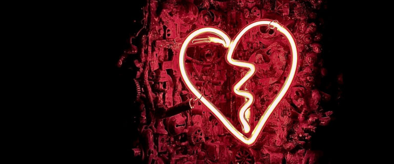 Read more about the article Peut-on se défaire d&rsquo;un traumatisme avec l&rsquo;hypno-kinésio ?